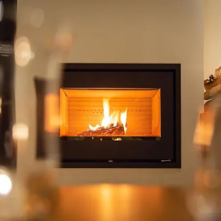 Reetland Am - Premium Reetdachvilla Mit 2 Schlafzimmern, Sauna Und Kamin E11 Dranske