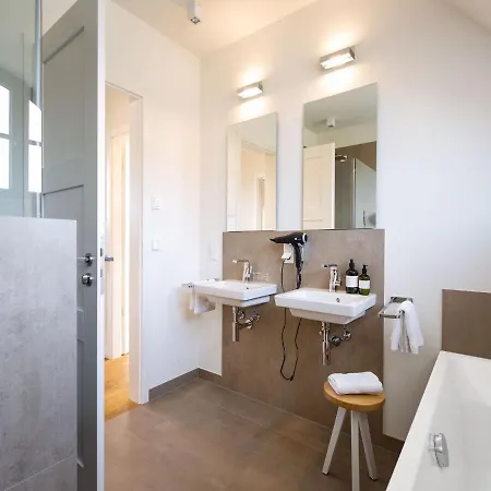 Reetland Am - Premium Reetdachvilla Mit 2 Schlafzimmern, Sauna Und Kamin E11 Dranske