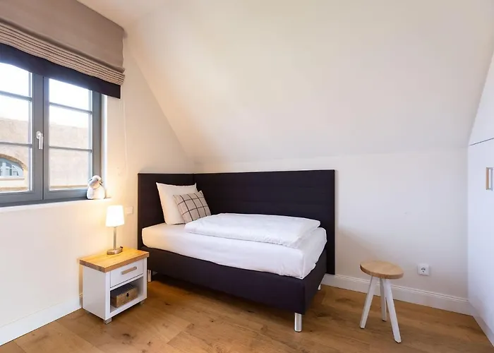 Reetland Am - Premium Reetdachvilla Mit 2 Schlafzimmern, Sauna Und Kamin E11 Сasa de vacaciones Dranske